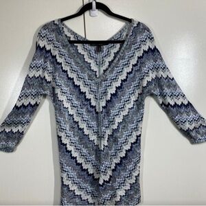 WHBM Sz L Chevron Pattern Knit Top